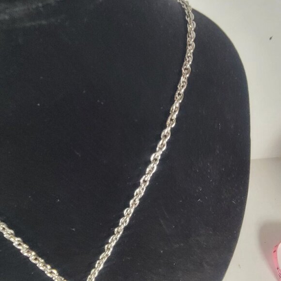 Vintage Sarah Coventry Classic Elegant Silver-Tone Tassel & Pendant Necklace - Picture 3 of 5